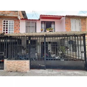 Barrio Betania De Comfandi - Casa Bifamiliar En Venta Palmira Valle