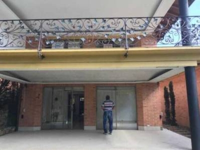 Casa en venta en El Poblado, Medellín, Antioquia | 270 m2 terreno y 270 m2 construcción