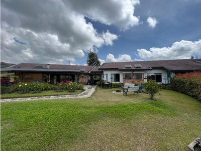 Vivienda de lujo de 2500 m2 en venta Guarne, Colombia