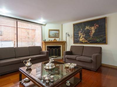 Apartamento en venta en El Chicó, Bogotá, Cundinamarca | 193 m2 terreno y 137 m2 construcción