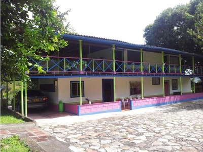 Cortijo de alto standing de 1024000 m2 en venta La Pintada, Departamento de Antioquia