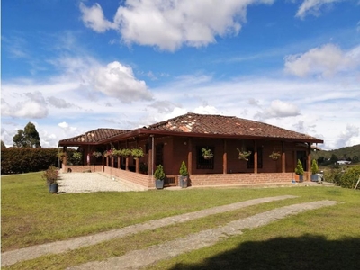 Cortijo de alto standing de 20500 m2 en venta San Vicente, Departamento de Antioquia