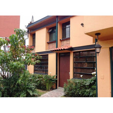 Casa En Bogotá/oriental Barrio Santa Bárbara $1.800.000.000 (l.m)