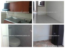 CASA UNIFAMILIAR EN VENTA - SECTOR EL CUCARACHO, ROBLEDO *//COD:#*#* 14878