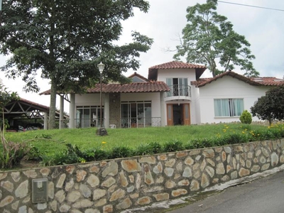 Casa en Venta en Via Circasia