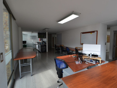 Oficina En Venta En Bogotá Santa Barbara Occidental. Cod 12047
