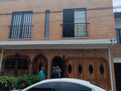 Casa en renta en Apartadó, Urabá, Antioquia | 108 m2 terreno y 108 m2 construcción
