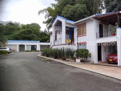 Casa en Venta, Km 1 Via Pereira Vereda Riobamaba