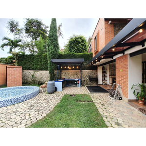 Vendo Magnifica Casa En El Poblado - Medellin
