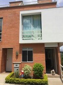 3 niveles en excelente conjunto residencial de la Av Sur Pereira