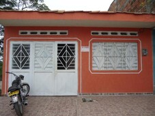 Se vende casa esquinera - Mariquita, Tolima