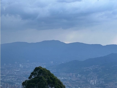 Terreno / Solar - Medellín, Departamento de Antioquia