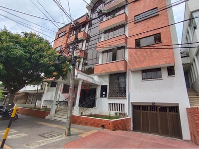 EN VENTA; Apartamento primer piso en Edificio del barrio Granada Cali - Colombia