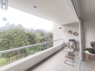 Apartamento en venta en Loma de las Brujas, Envigado, Antioquia | 128 m2 terreno y 128 m2 construcción