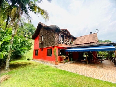Casa de campo de alto standing de 3400 m2 en venta Envigado, Departamento de Antioquia