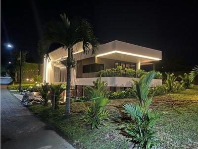 Casa de campo de alto standing de 4 dormitorios en venta Pereira, Departamento de Risaralda