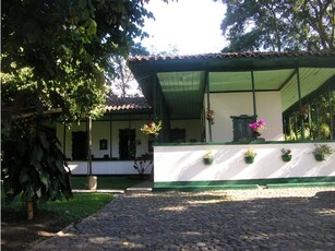 Cortijo de alto standing de 19200 m2 en venta La Tebaida, Quindío Department