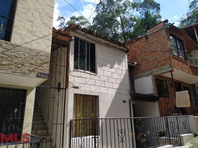 Casa en Itagüí, San José, 232260