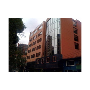Oficina En Arriendo En Bogotá Santa Barbara Oriental-usaquén. Cod 86098