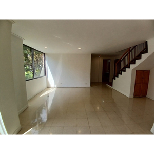 Apartamento En Arriendo Ubicado En Medellin Sector Laureles (30010).