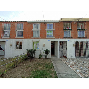 Casa En Arriendo En Candelaria Villa Gorgona. Cod 104793