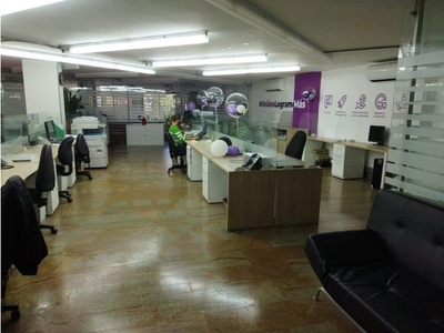 Oficina de alto standing en venta - Medellín, Colombia