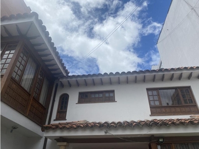 Vivienda de alto standing de 400 m2 en venta Santafe de Bogotá, Colombia