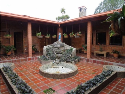 Vivienda de alto standing de 1622 m2 en venta Rionegro, Departamento de Antioquia