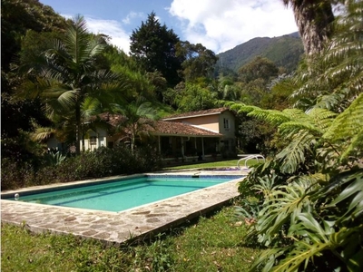 Vivienda exclusiva de 768928 m2 en venta Medellín, Departamento de Antioquia