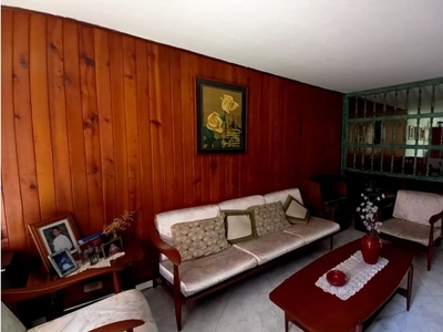 Casa en venta en Luis López de Mesa