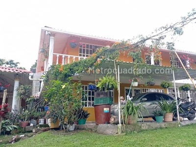 Casa en Venta, FUSA QUEBRAHACHO