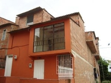 Vendo apartamento 2do y 3er piso en roble villa flora - Medellín