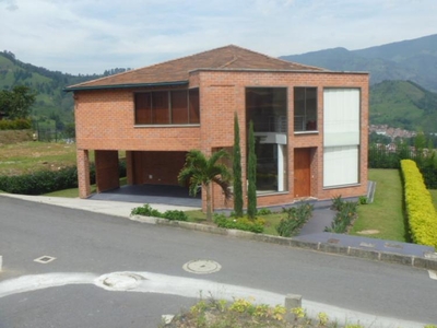 Casa en Venta en Aves Marías, Sabaneta, Antioquia