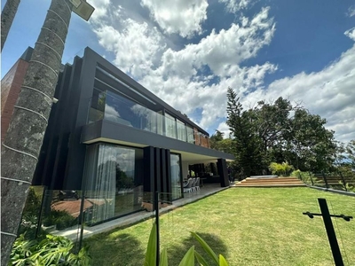 Casa de campo de alto standing de 1700 m2 en venta Medellín, Departamento de Antioquia