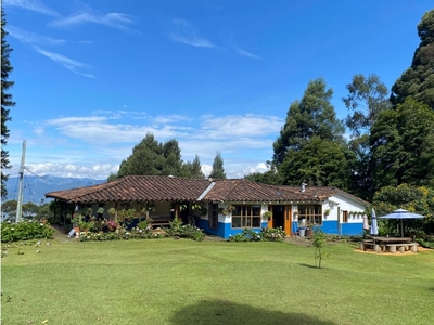 Casa de campo de alto standing de 23000 m2 en venta Envigado, Departamento de Antioquia