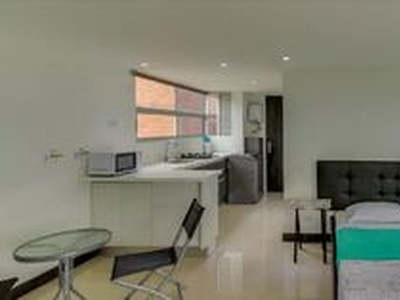 Casual city-view condo with on-site fitness center and prime location - Medellín