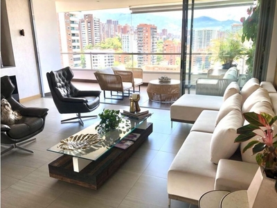 Piso de alto standing en venta en Medellín, Departamento de Antioquia