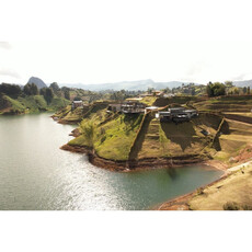 Vendo Finca En El Peñol Antioquia Con Acceso A La Represa - Amoblada