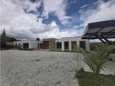 Vivienda de alto standing de 3000 m2 en alquiler Rionegro, Departamento de Antioquia