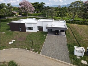 Casa de campo de alto standing de 3 dormitorios en alquiler Pereira, Colombia