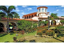 Vivienda de alto standing de 3950 m2 en venta Cali, Colombia