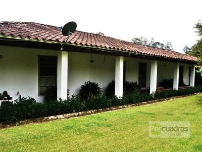 Villa / Chalet de 499 m2 en alquiler en Carmen de Viboral, Colombia