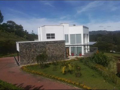 Venta De Casa San Antonio De Pereira, Sector Quirama.