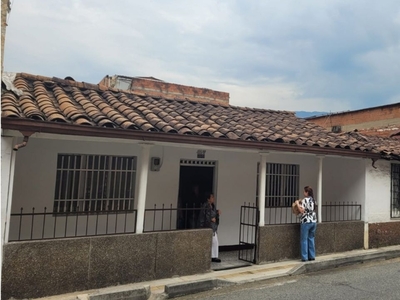 Casa en venta en Alcalá