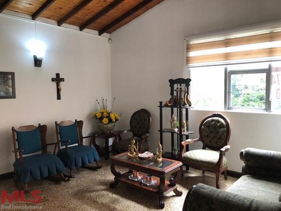 Casa en Medellín, La Mota, 240470