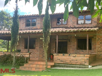 Casa en Rionegro, San Nicolas, 237066