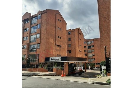 Vendo lindo apartamento en condominio norte de Bogotá Colombia