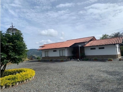 Vivienda de alto standing de 8026 m2 en venta Retiro, Departamento de Antioquia