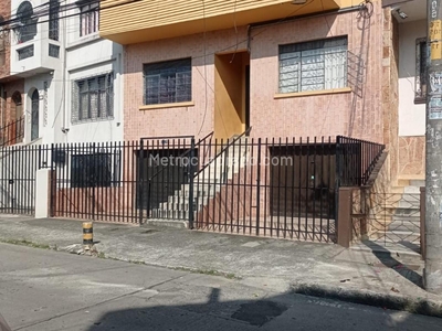 Edificio de Apartamentos en Venta, Miraflores