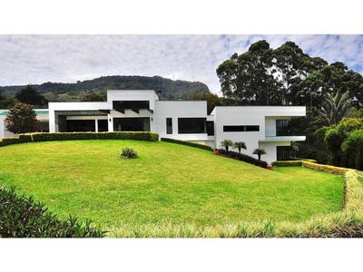 Casa de campo de alto standing de 10000 m2 en venta La Ceja, Colombia